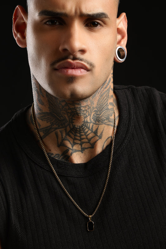 Monarch Pendant Necklace - Black