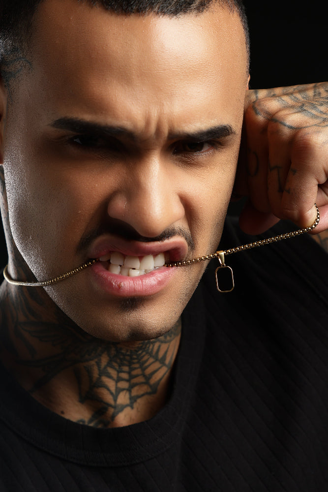 Monarch Pendant Necklace - Black