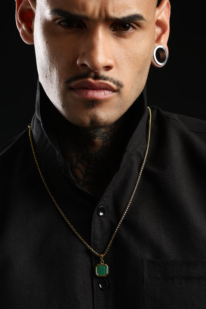 Square Pearl Signet Necklace - Emerald Green