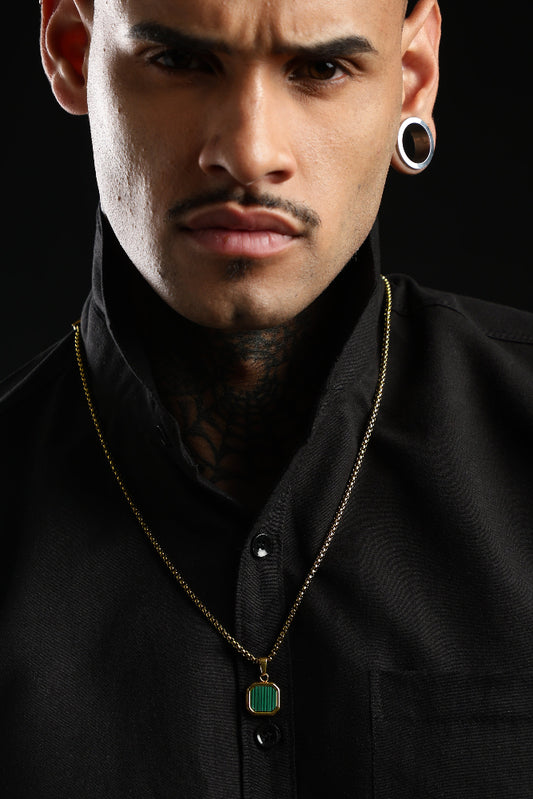 Square Pearl Signet Necklace - Emerald Green