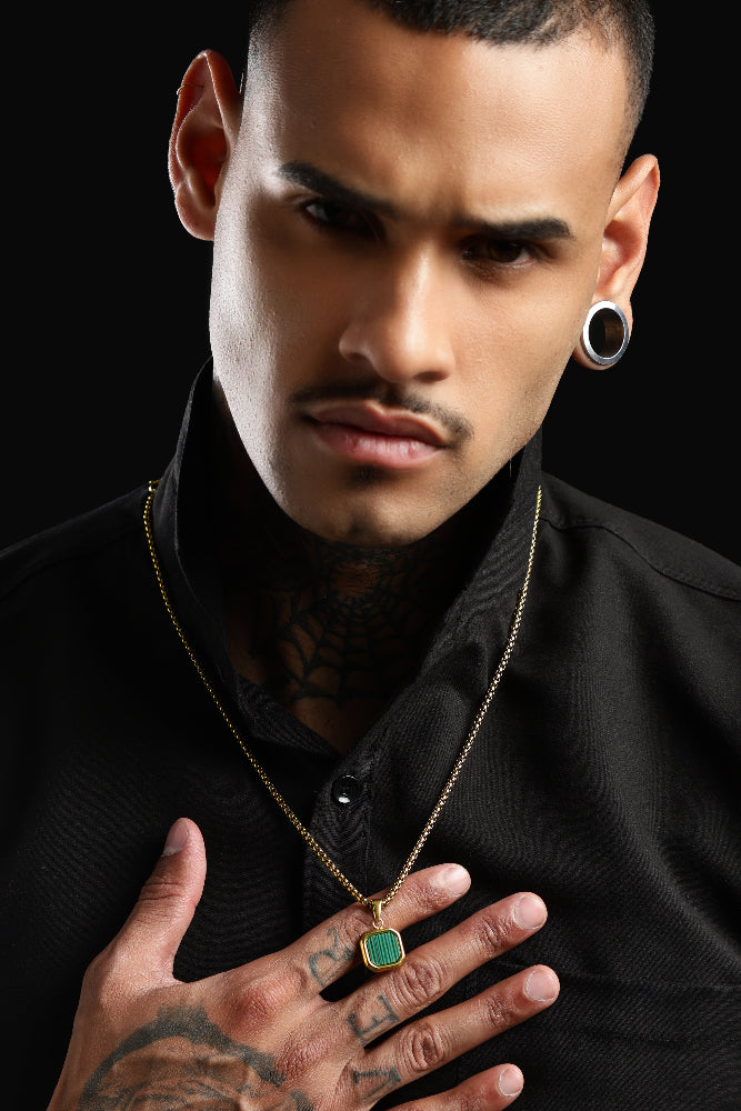 Square Pearl Signet Necklace - Emerald Green